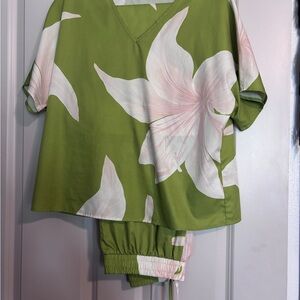 SHEIN Green Floral Wide Top and Jogger Set